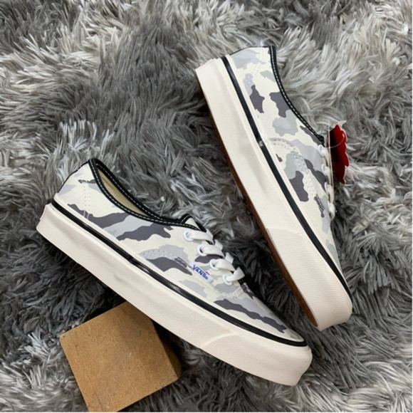 Vans Authentic 44 Dx shoe - Picture 2 of 4